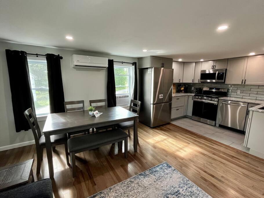 2 Bed Berkshire Getaway @ Stephentown Hotel Buitenkant foto