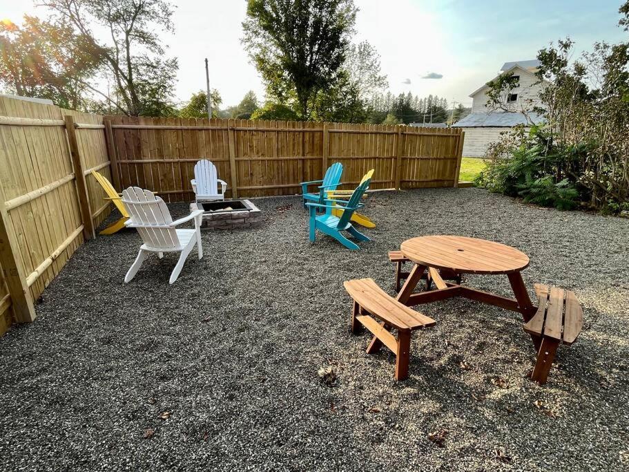 2 Bed Berkshire Getaway @ Stephentown Hotel Buitenkant foto